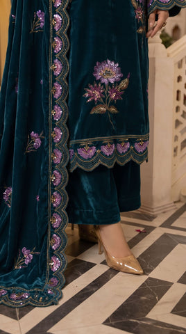 Zarmeen Emaan Premium Embroidered Velvet ZE-966 3